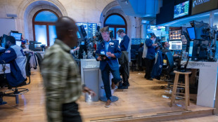 Wall Street termine en baisse, pause et prise de b&eacute;n&eacute;fices