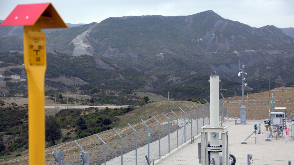 Il prezzo del gas conclude in leggero aumento sopra 33 euro