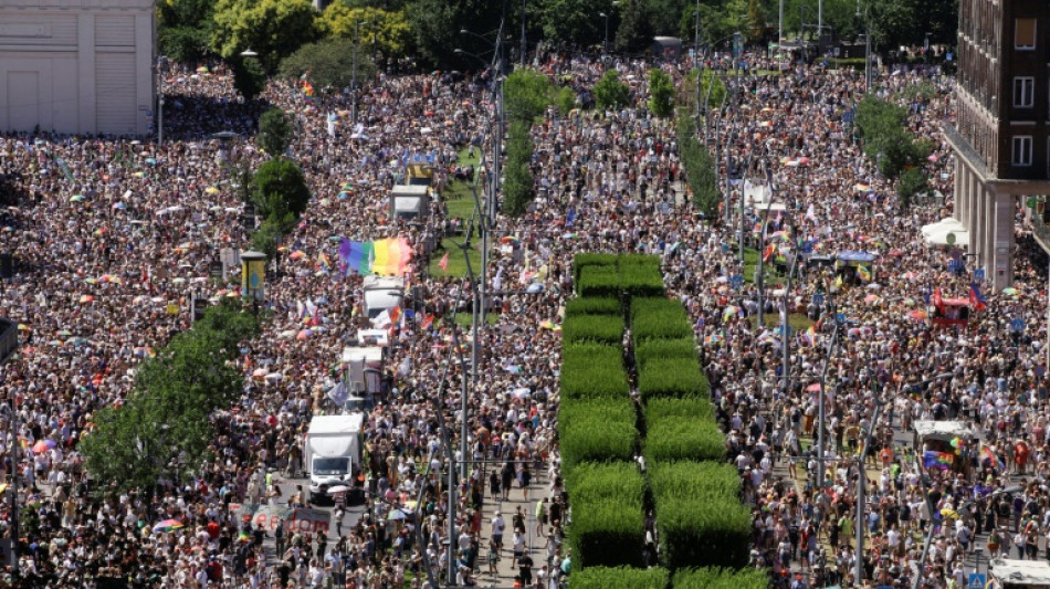 Trotz Verbots: Zehntausende bei Pride-Parade in Budapest
