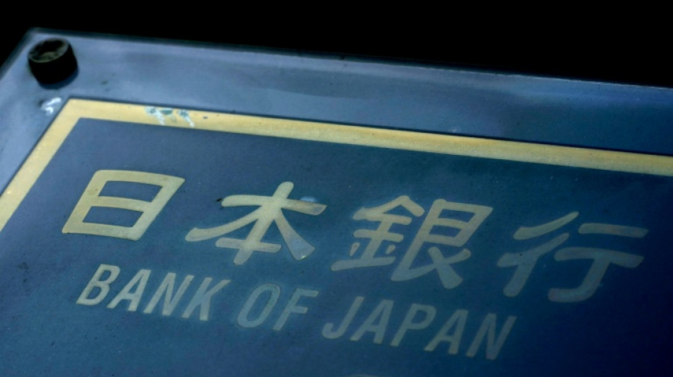 Stocks mixed with focus on central banks, tech