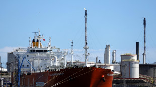 Il petrolio chiude in rialzo a New York a 103,27 dollari
