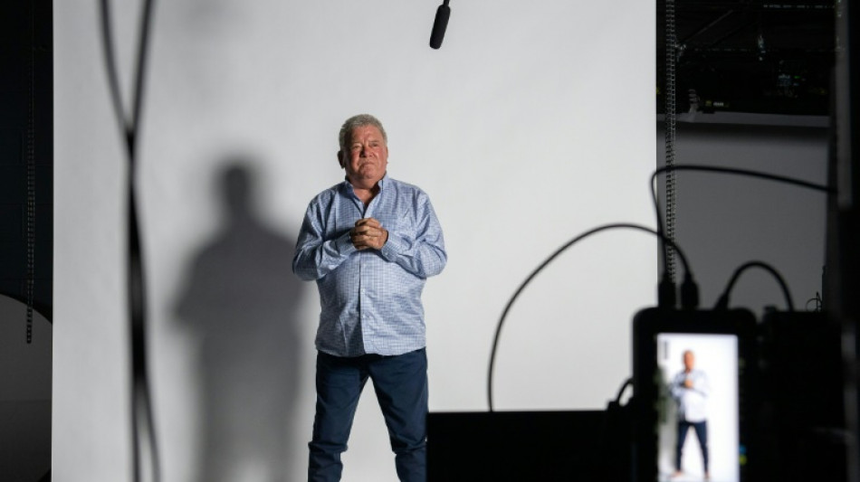 Le capitaine Kirk de "Star Trek" se t&eacute;l&eacute;porte &agrave; Sydney gr&acirc;ce &agrave; un hologramme