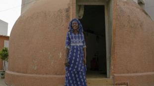 Singuli&egrave;res, les derni&egrave;res "maisons-bulles" de Dakar r&eacute;sistent &agrave; l'urbanisation galopante