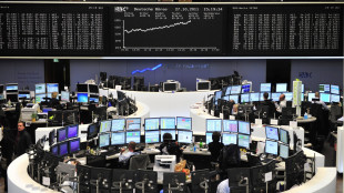 Borsa: l'Europa apre in calo, Francoforte -0,9%