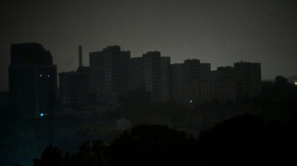 Un muerto en Ucrania por un ataque ruso que dejó sin luz el este de Kiev