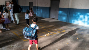 La rentr&eacute;e pour 12 millions d'&eacute;l&egrave;ves, avec des questions en suspens