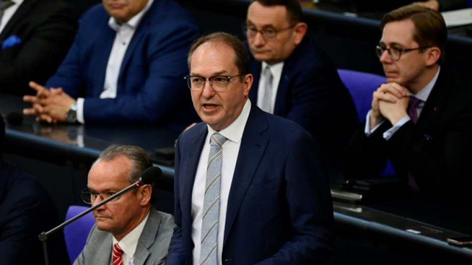 Dobrindt bekr&auml;ftigt Skepsis zu AfD-Verbot - SPD und Linke offen f&uuml;r Gr&uuml;nen-Vorsto&szlig;