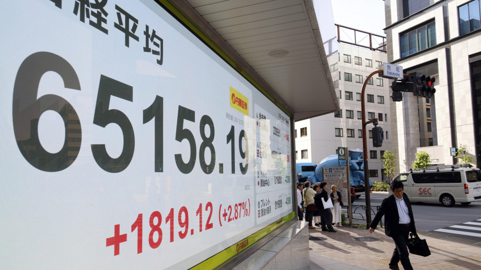Borsa: Tokyo, apertura in rialzo (+0,81%)