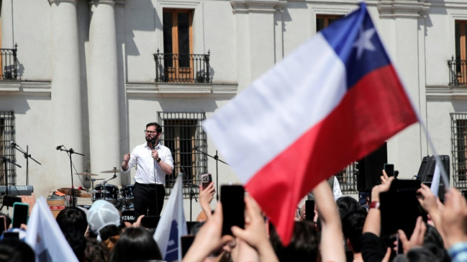 Manifesta&ccedil;&atilde;o apoia presidente do Chile ap&oacute;s queda nas pesquisas