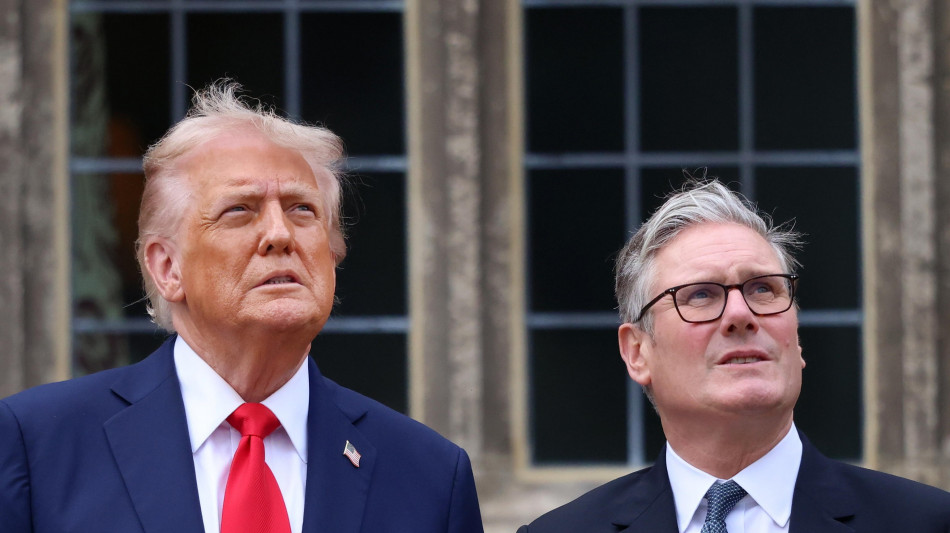 Starmer a Trump, aumentare pressione su Putin, pace a Gaza