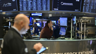 Wall Street ouvre en petite hausse, calme apr&egrave;s Thanksgiving
