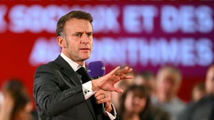 Macron veut créer une action judiciaire "en référé" contre les "fausses informations" sur les réseaux