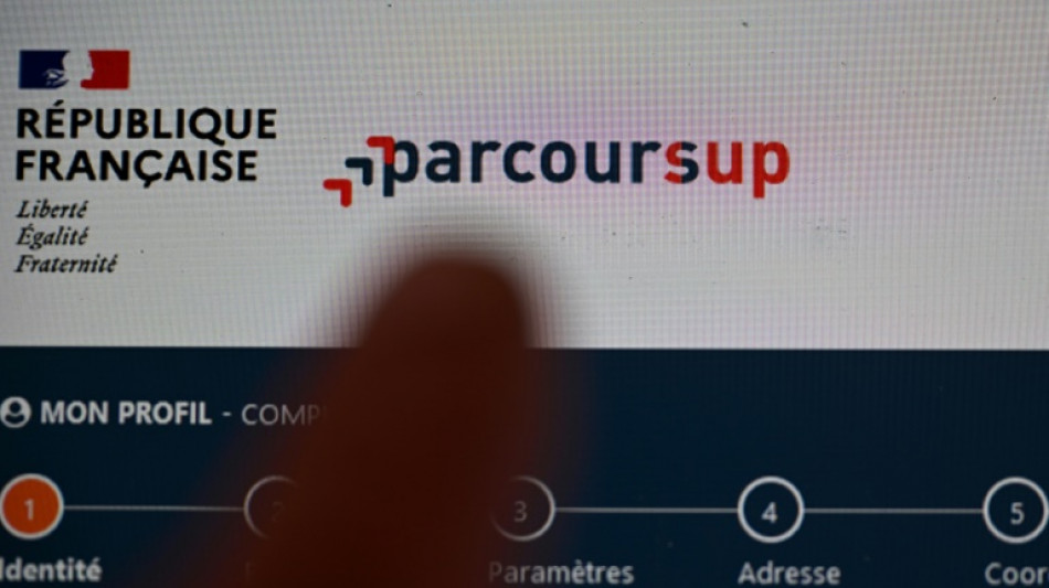 Soulag&eacute;s ou d&eacute;&ccedil;us, les lyc&eacute;ens re&ccedil;oivent les premi&egrave;res r&eacute;ponses de Parcoursup