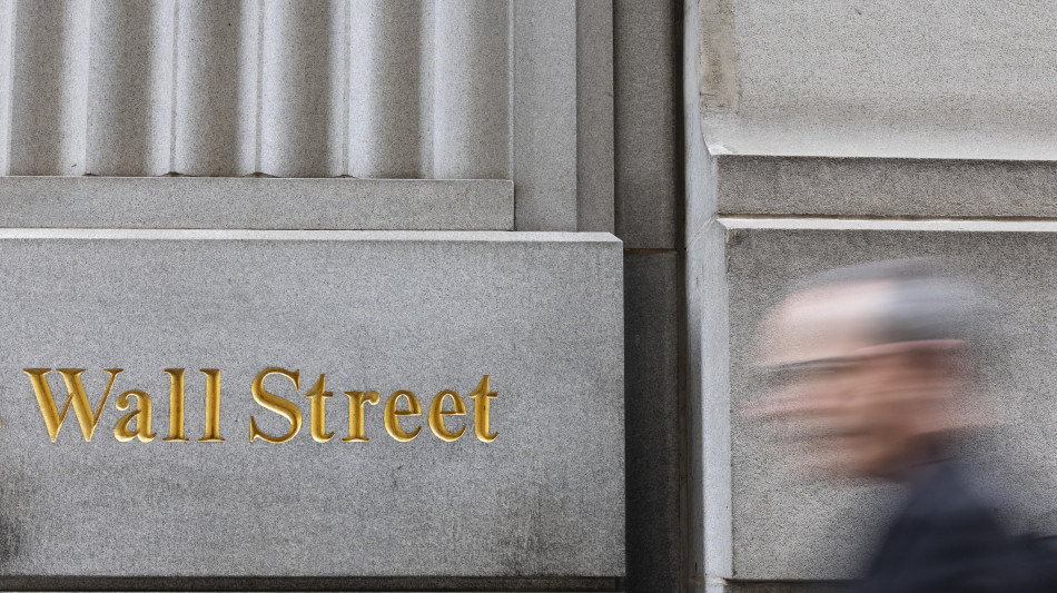 Borsa: future Usa pesanti, timori sulle conseguenze dei dazi