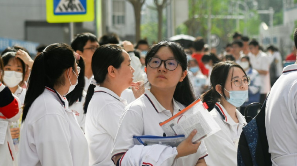 "Un peu stress&eacute;": le bac chinois d&eacute;bute pour 13 millions de candidats