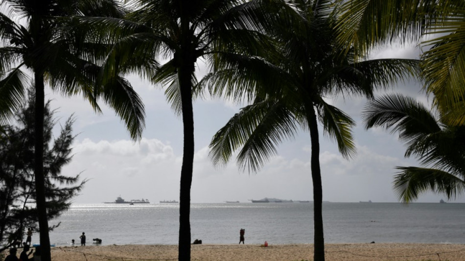 Chine/Covid: une partie des touristes coinc&eacute;s sur une &icirc;le autoris&eacute;s &agrave; partir