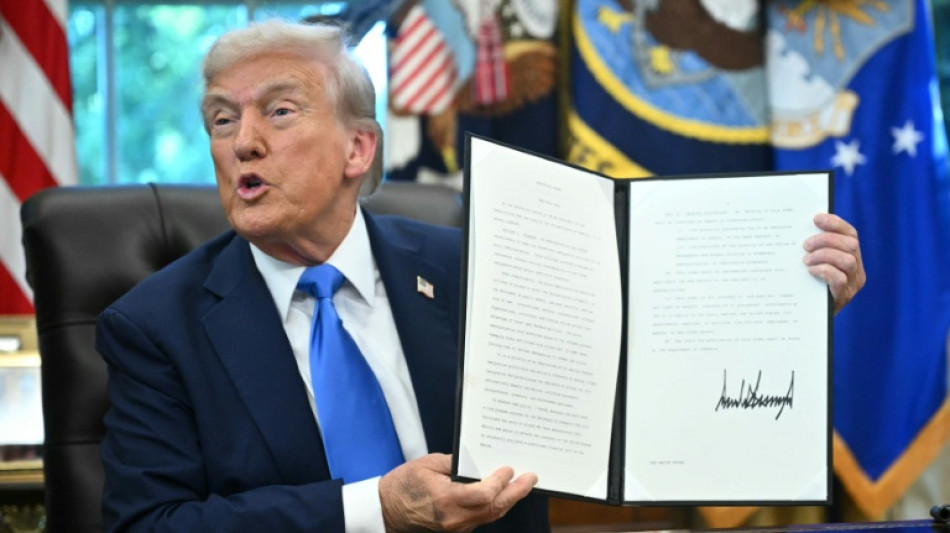 Trump impose des frais de 100.000 dollars par an pour un visa embl&eacute;matique de la tech