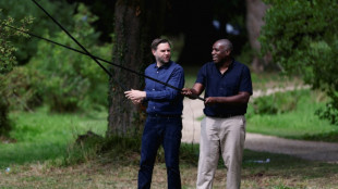 Austausch beim Angeln: Vance und Lammy zu Gespr&auml;chen in S&uuml;dengland zusammengetroffen