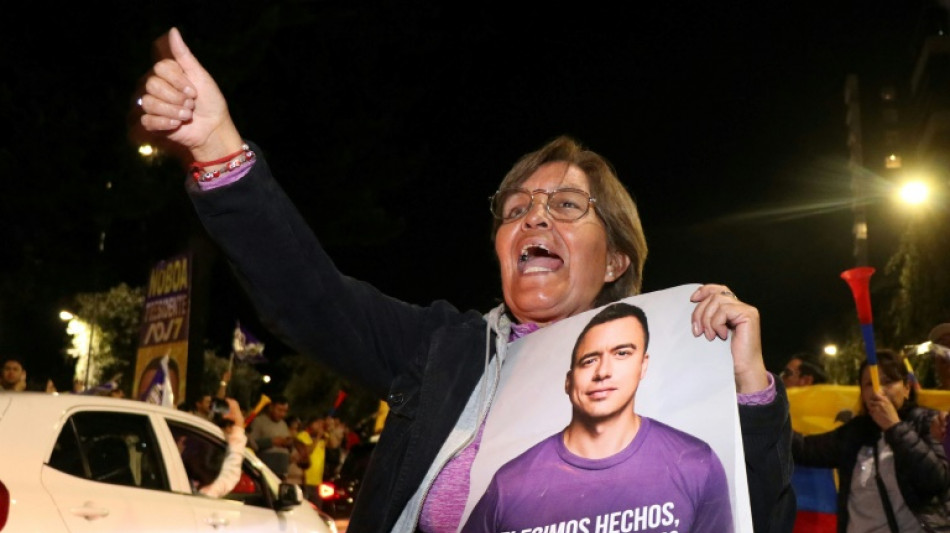 Pr&eacute;sidentielle en Equateur: Noboa prend la t&ecirc;te du scrutin 