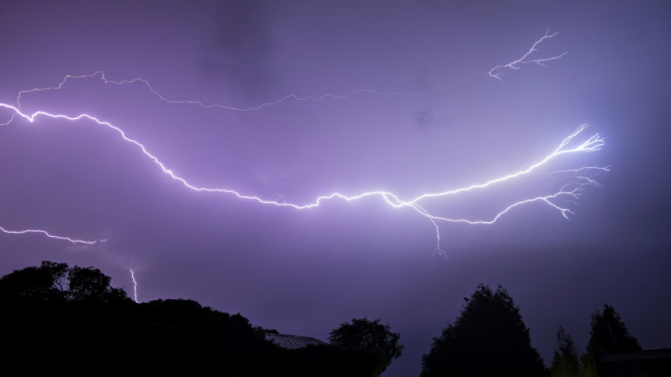 Orages et pluie-inondation: la vigilance orange &eacute;tendue &agrave; 26 d&eacute;partements dimanche apr&egrave;s-midi