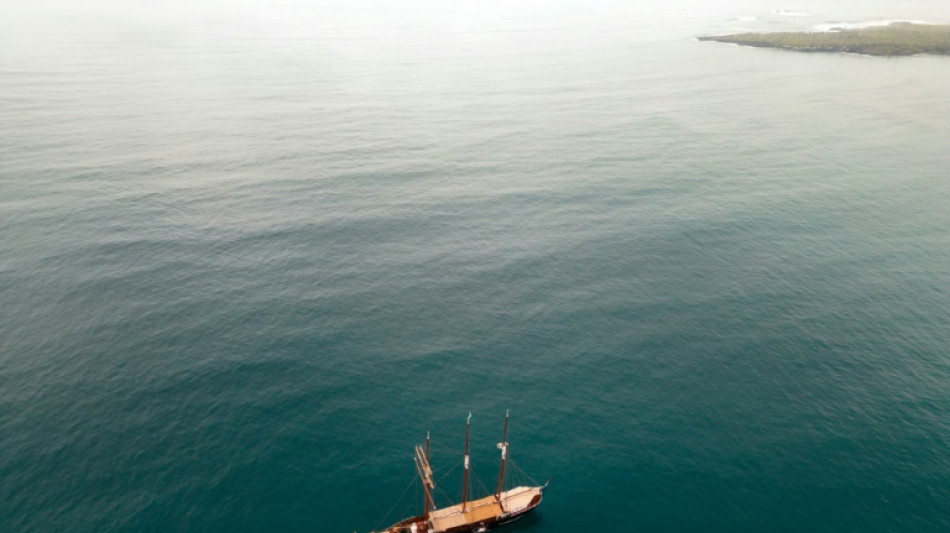 Ambientalistas recrean casi 200 a&ntilde;os despu&eacute;s viaje de Darwin a Gal&aacute;pagos