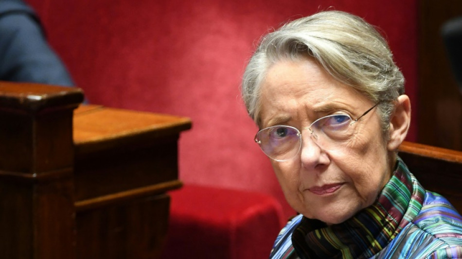 Retraites: d&eacute;bat hach&eacute; au S&eacute;nat, poursuite des gr&egrave;ves et doutes sur une majorit&eacute; &agrave; l'Assembl&eacute;e