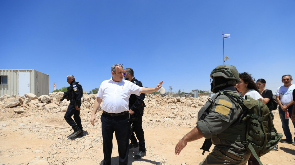 Attacco di coloni israeliani in Cisgiordania, 4 feriti