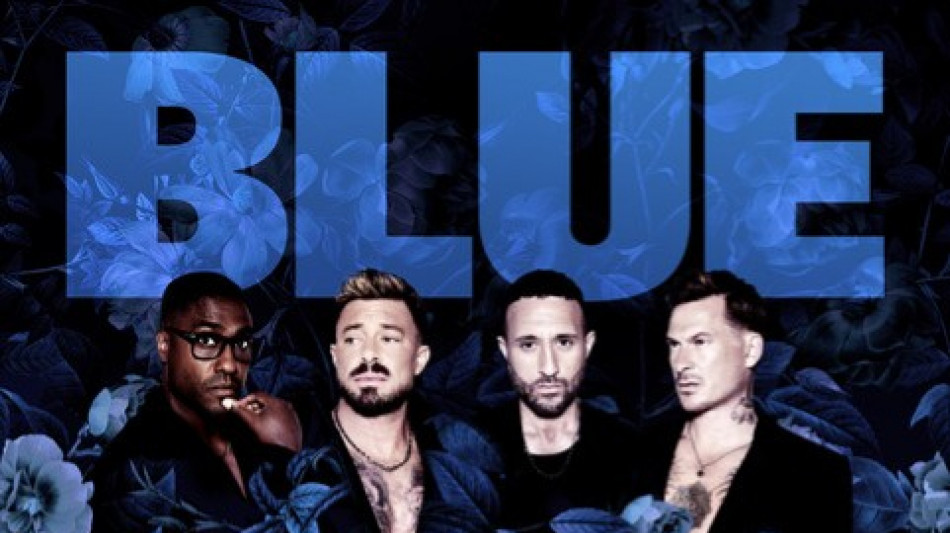 Blue, fuori il nuovo singolo inedito Flowers scritto da Robbie Williams