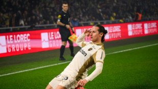 Ligue 1: Lens garde la tête devant Paris, Strasbourg n'avance plus