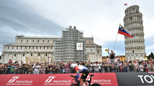 Giro: 10ma tappa, l'olandese Hoole vince crono Lucca-Pisa