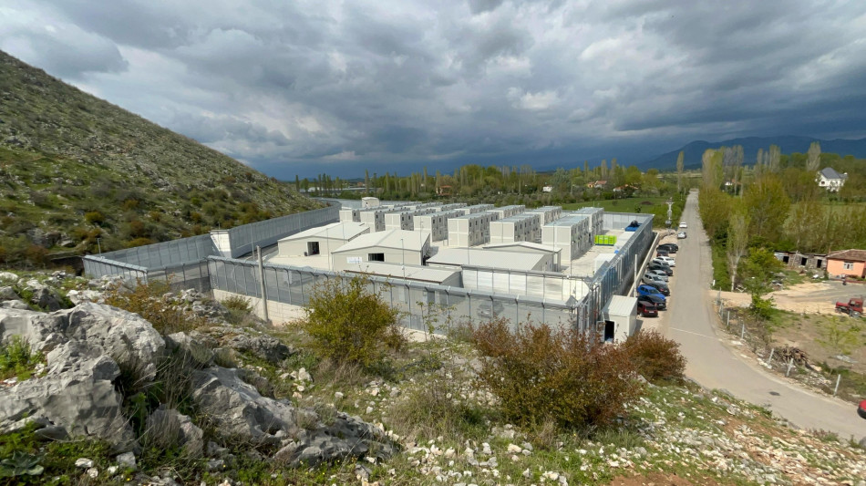 Il governo ci riprova, a Gjader arrivano 40 migranti