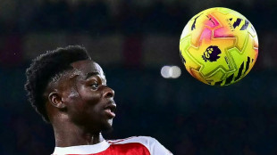 Arsenal anuncia 'novo contrato de longa dura&ccedil;&atilde;o' para Saka