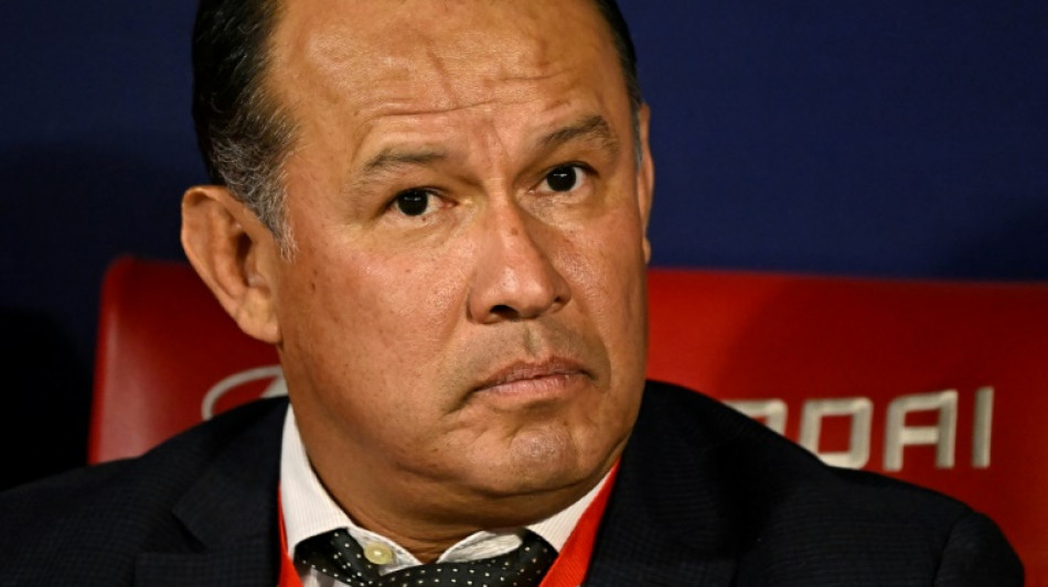 Peru demite t&eacute;cnico Reynoso ap&oacute;s p&eacute;ssima campanha nas Eliminat&oacute;rias da Copa de 2026