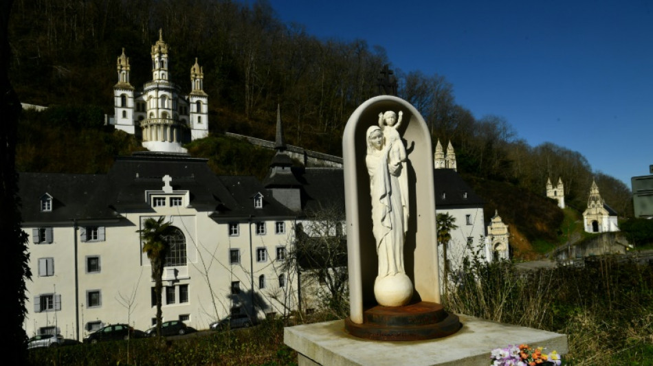 O 'sistema de predadores' sexuais em uma escola cat&oacute;lica na Fran&ccedil;a