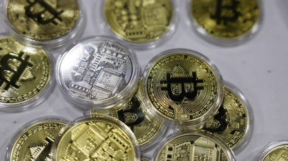 Nuovo record storico bitcoin, supera i 124.000 dollari