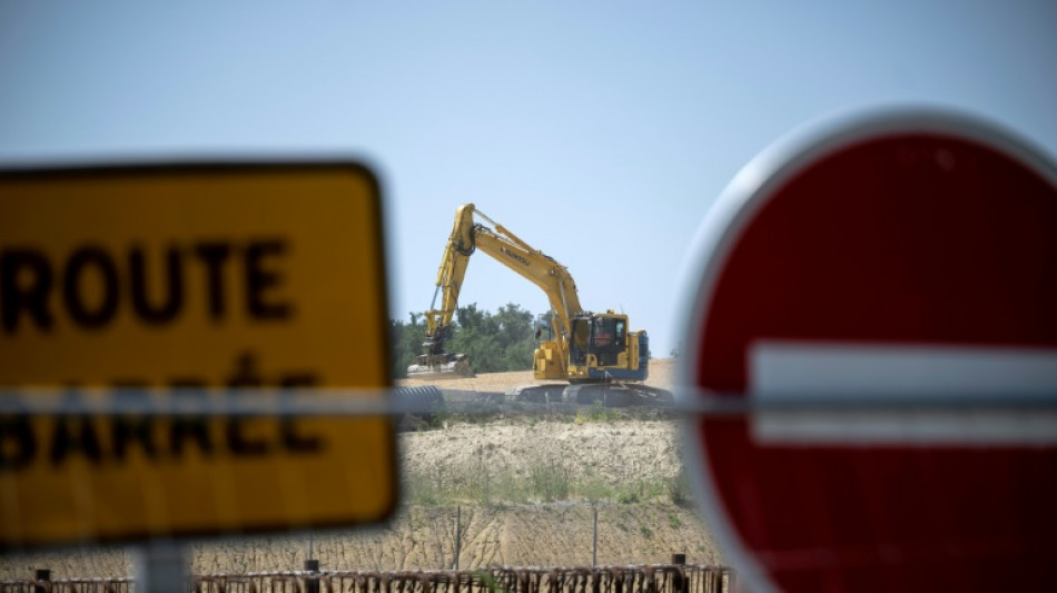 Sur le chantier de l'A69, reprise des travaux timide et sous surveillance policière