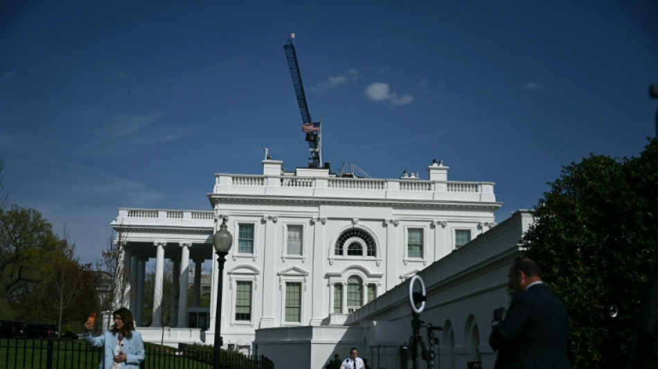 Autorizan construir sal&oacute;n de baile de Trump en la Casa Blanca, por ahora