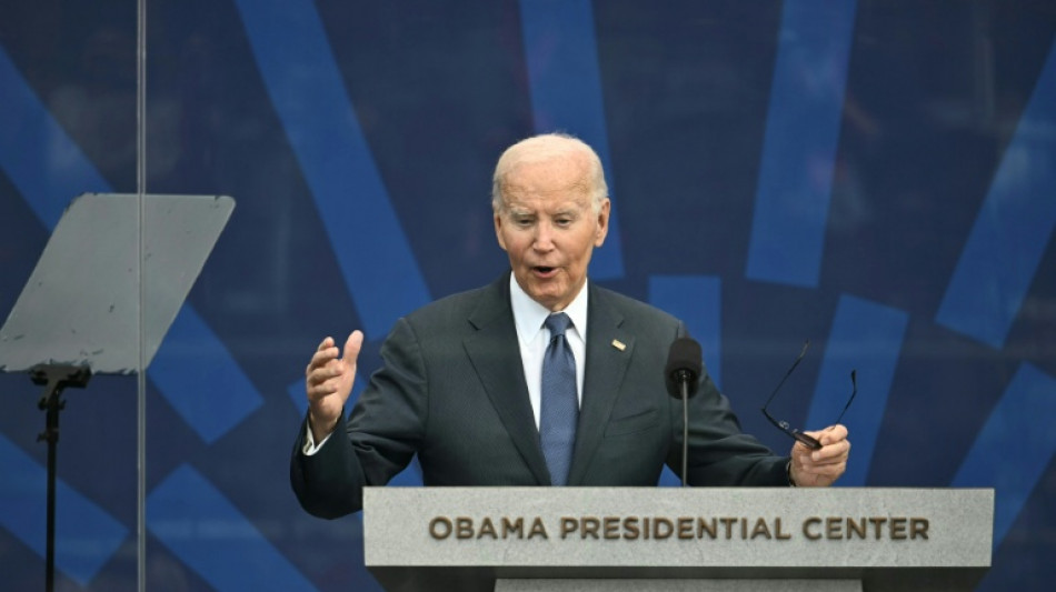 Biden anuncia livro de mem&oacute;rias e afirma que tratamento contra o c&acirc;ncer vai 'muito bem'