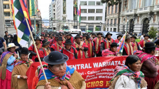 Miles protestan en Bolivia por la escasez de d&oacute;lares y combustible