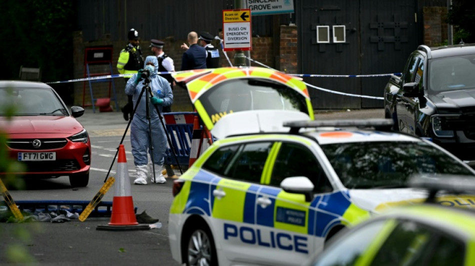 Dois judeus feridos em ataque com faca em Londres