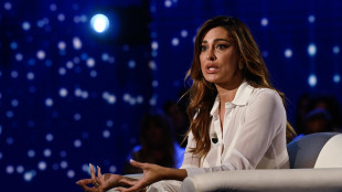 Provoca incidenti e non si ferma, indagata a Milano Belen Rodriguez