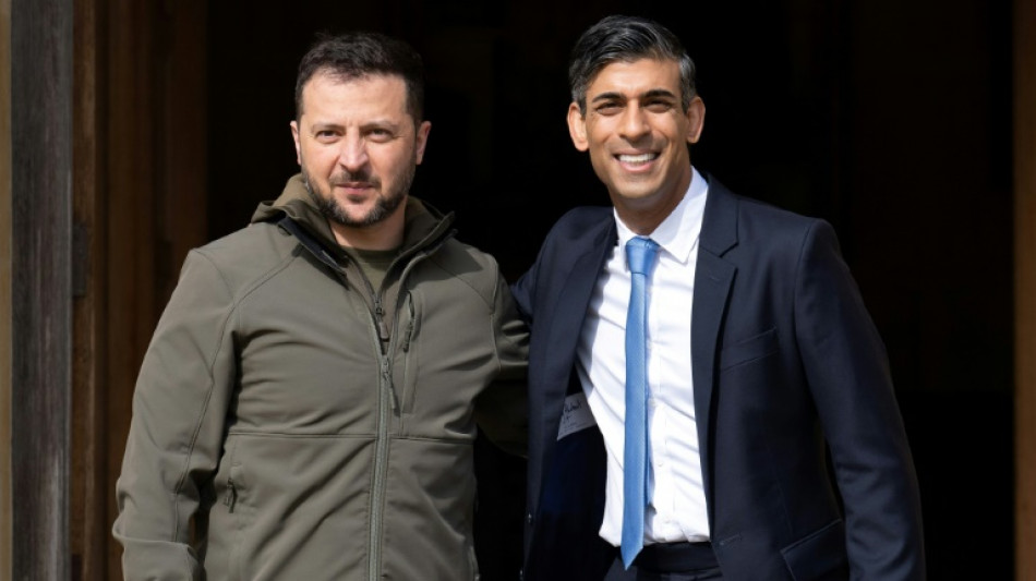 Zelensky &agrave; Londres, qui promet des "centaines" de missiles et de drones d'attaque &agrave; Kiev