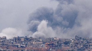 Violentos combates urbanos em Gaza no in&iacute;cio do terceiro m&ecirc;s de guerra