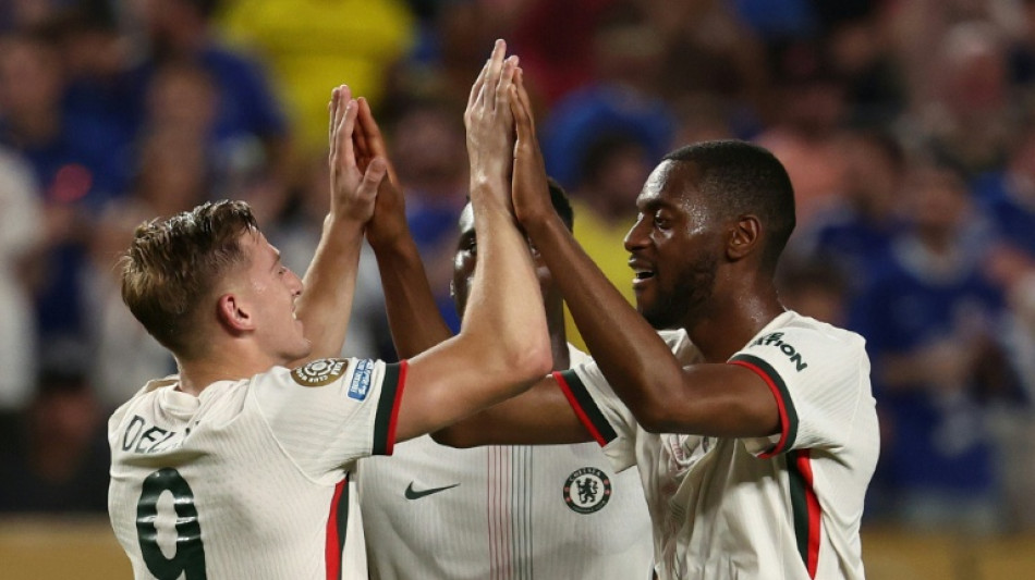 Chelsea vence Esp&eacute;rance (3-0) e vai enfrentar Benfica nas oitavas da Copa de Clubes