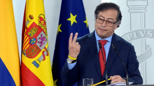 Petro es distinguido por Universidad de Salamanca al fin de su visita a Espa&ntilde;a