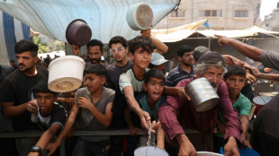 Tumulto perto de centro de distribui&ccedil;&atilde;o de ajuda em Gaza deixa 20 mortos