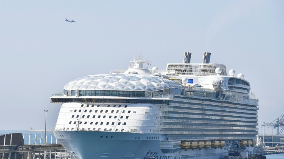 Barcelona reducirá de 7 a 5 las terminales habilitadas para cruceros
