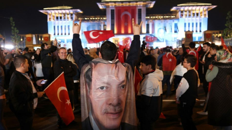 Erdogan renueva al frente de una Turqu&iacute;a profundamente dividida