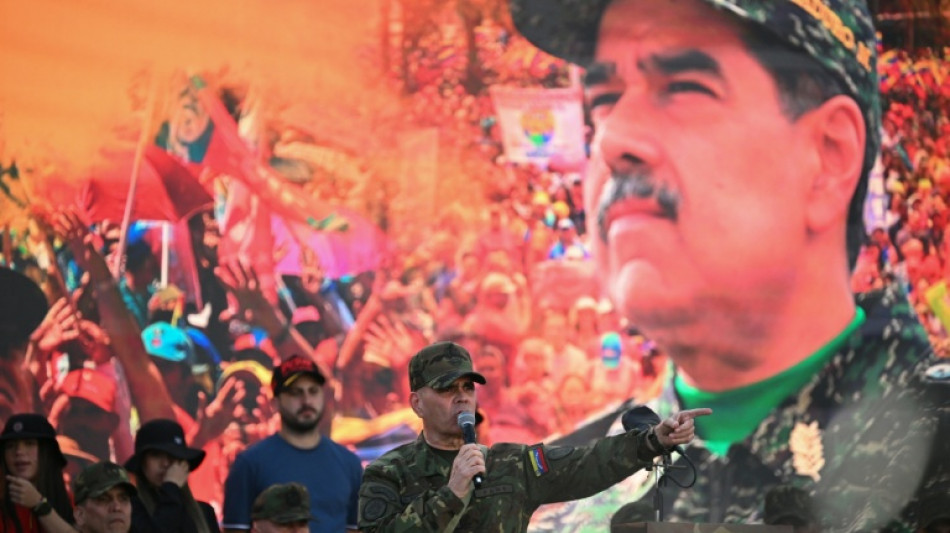 Trump cogita ataques em terra na Venezuela e Maduro repudia 'golpes' da CIA