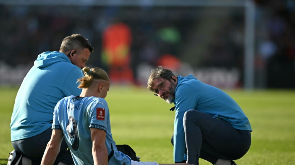 Haaland consultar&aacute; especialista para avaliar les&atilde;o no tornozelo